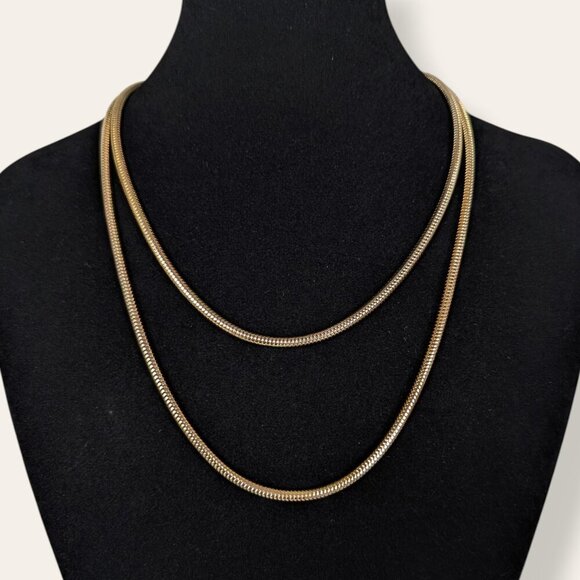 Vintage Long Gold Tone Snake Chain - Picture 3 of 6